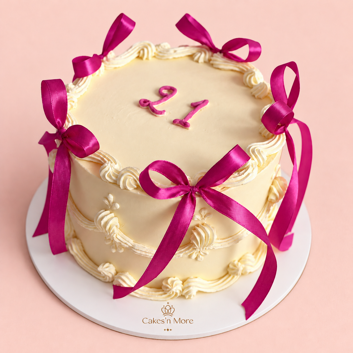 Ribbon Cake — base blanche et logo Cakes’n More