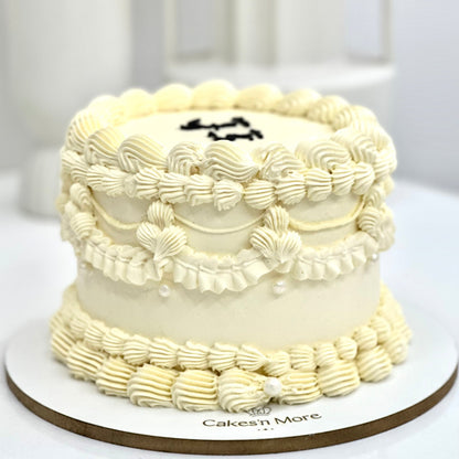 Simple Vintage Cake
